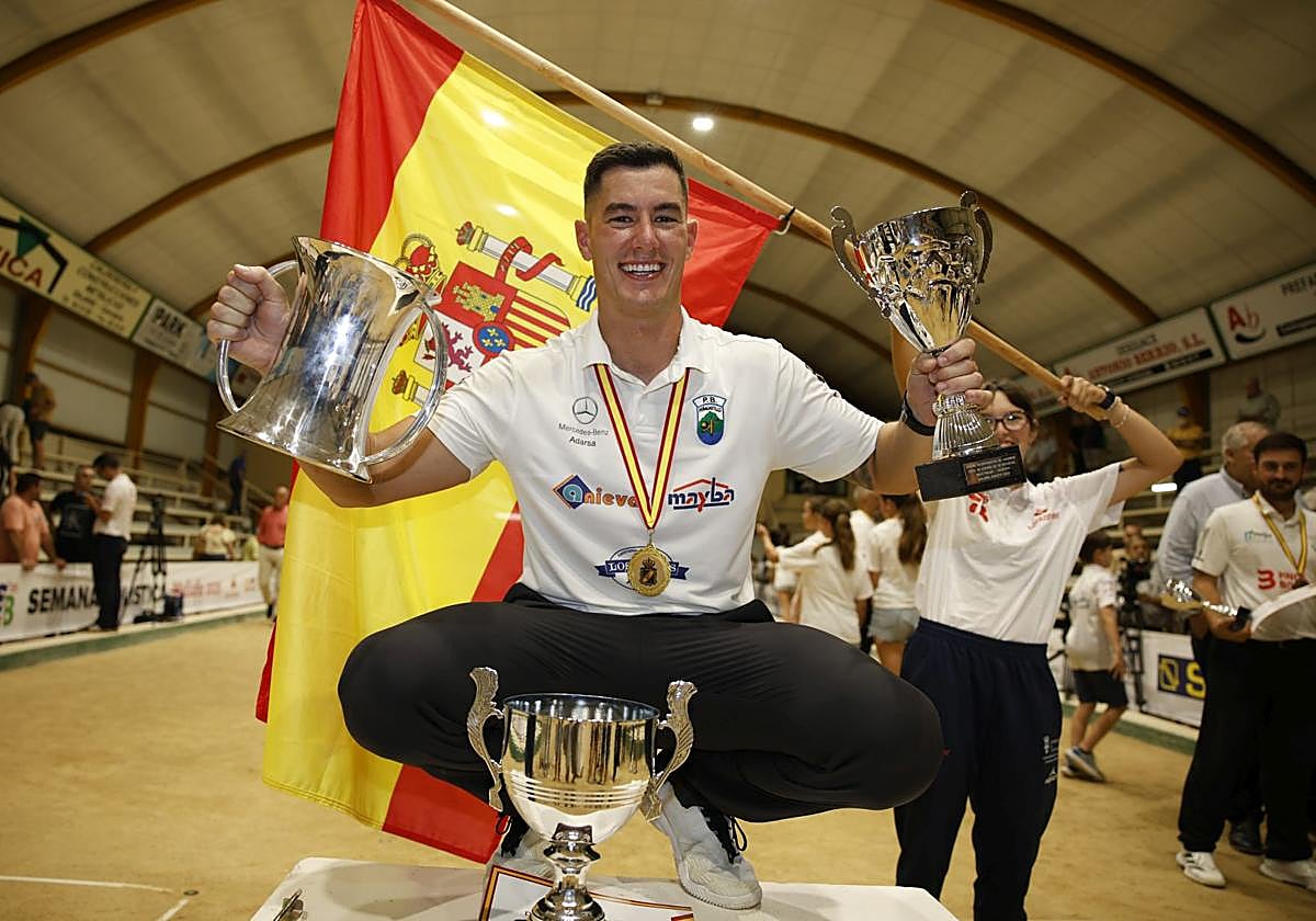 Víctor González se proclamó campeón de España de bolos en Maliaño.