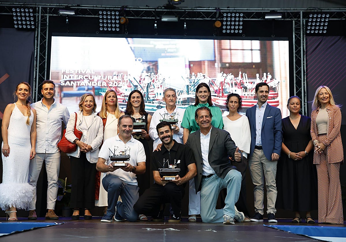 Sheila Izquierdo, Fran Arias, Chabela Gómez-Barreda, Soledad Arrarte, Beatriz Pérez, Ignacio Fernández, Gema Igual, Henar Romo, Mateo Echevarría, Nayeli Pérez, Ana Mancina, Ricardo Lastra, Germán González y Sergio Frenkel.