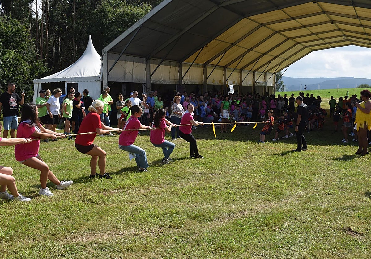 Participantes en los juegos tradicionales en la anterior edición.