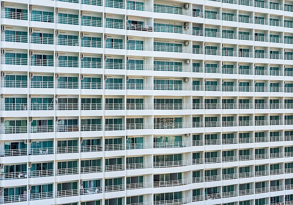 La UIMP debate al cuestión residencial en su última semana académica.