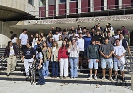 Alumnos de la Escuela Técnica Superior de Ingeniería de Caminos que participaron, ayer, en las actividades de la 'We We' previas al inicio del curso.