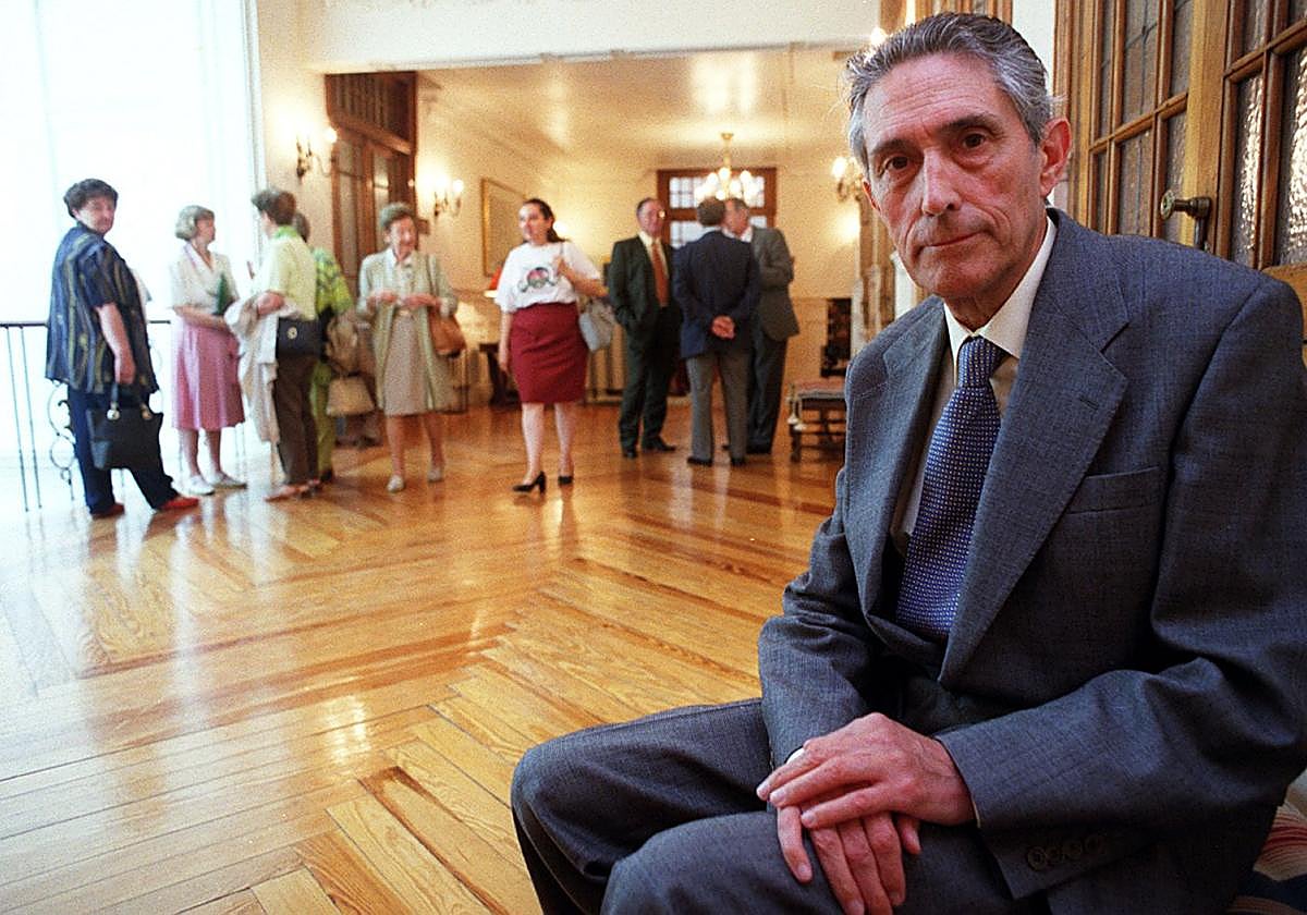 El historiador Joaquín González Echegaray.