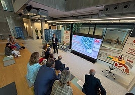 David Cantarero Prieto durante la presentación del informe de innovación de Cantrabria en el Centro de Iniciativas Empresariales de Santander.