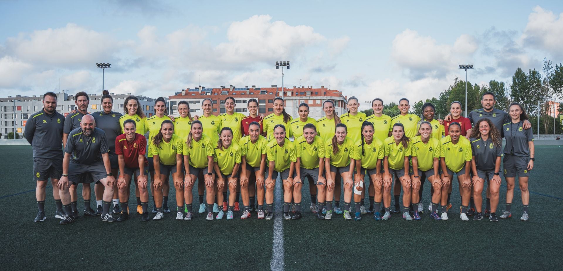 La nueva plantilla del Racing para afrontar la Segunda RFEF femenina.