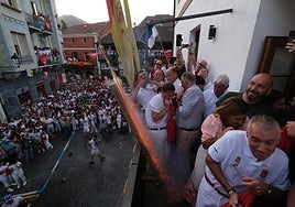 Este viernes, nadie quiso perderse el inicio de los festejos de Ampuero.