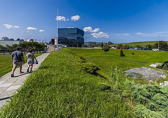 La Universidad Europea del Atlántico ocupará dos nuevas parcelas en el Parque Científico y Tecnológico