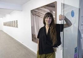 Lucía Gorostegui expone por primera vez en la Galería Juan Silió y lo hace con la muestra 'Acopia'.