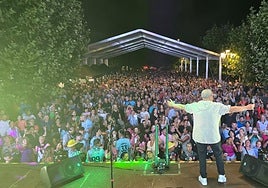 Juan Salazar en un momento de su multitudinario concierto