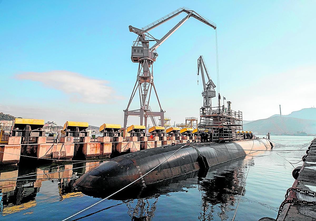 Un submarino S-80 en el astillero de Navantia, en Cádiz, proyecto con participación cántabra.