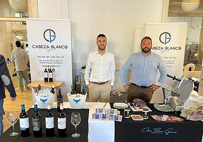 Esta empresa familiar distribuye su propia gin, nacida en 2021, LaSeca.