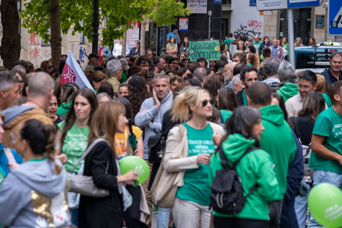 Los docentes denunciaron en alto su situación y reivindicaron la adecuación salarial.