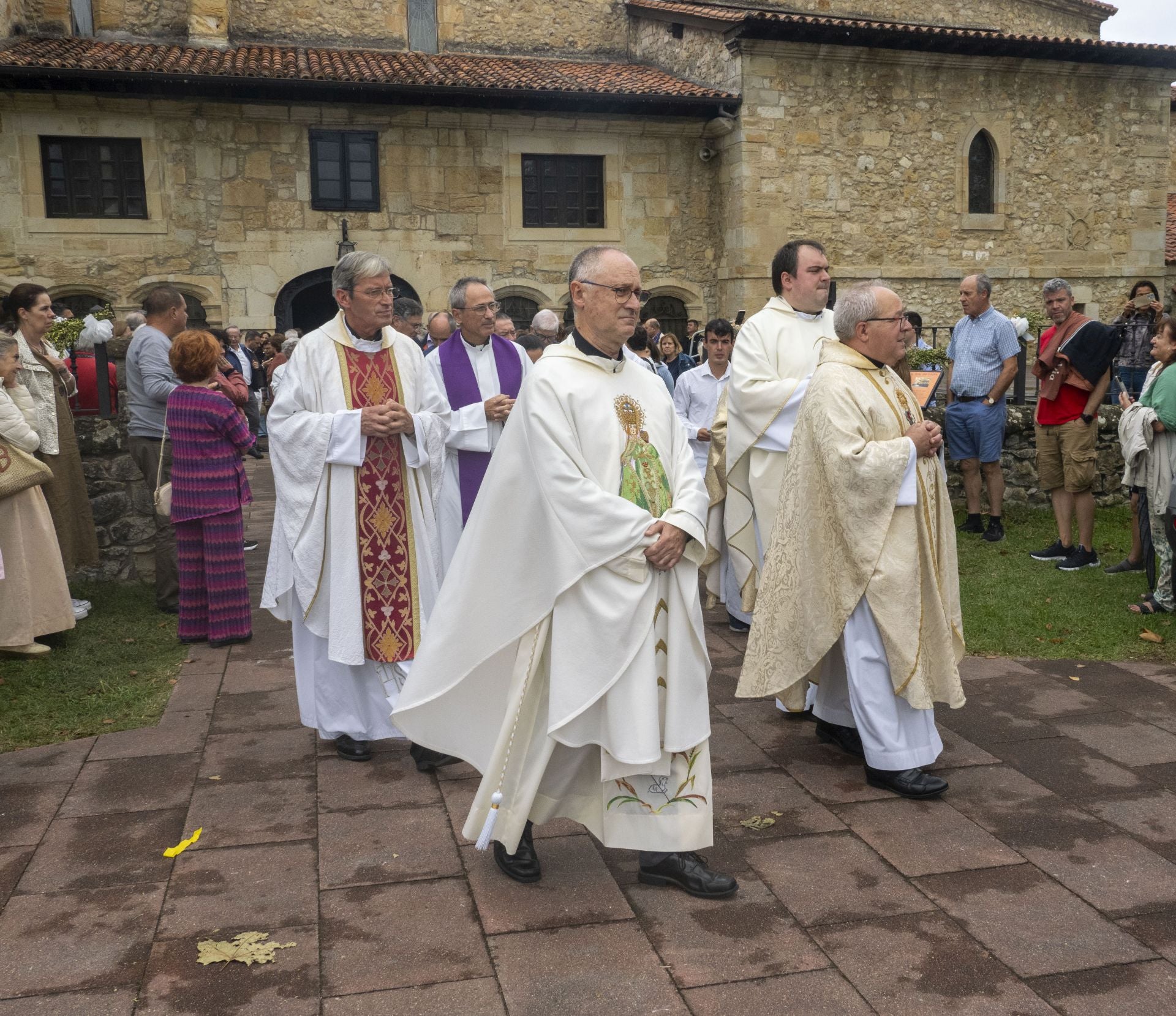 Misa y procesión de la Virgen de Latas