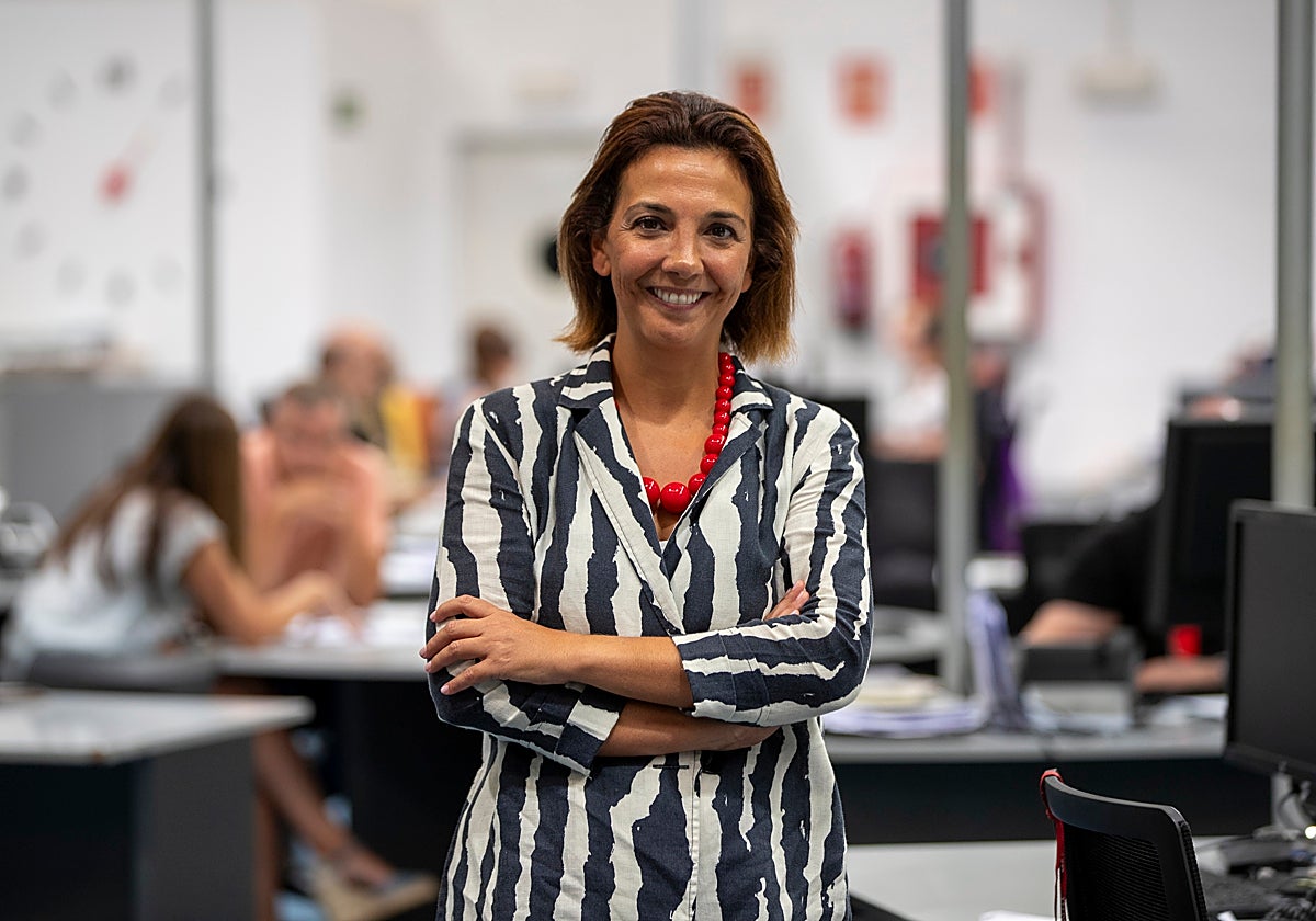 Lucía Casanueva en su visita a la redacción de El Diario Montañés en Santander.