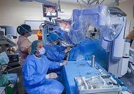 El aumento del gasto en sanidad es un 4% mayor al de educación en el último lustro