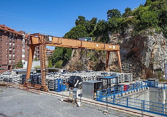 Las obras del subfluvial de Laredo, que arrancaron en 2014 y se paralizaron en 2016, a la altura de Santoña.