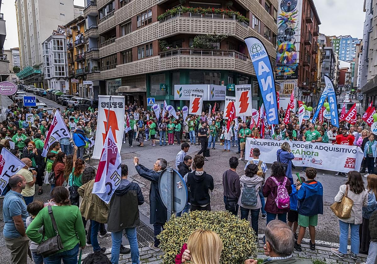 Los docentes salieron a las calles la primera jornada de huelga en colegios, el lunes 8 de septiembre.