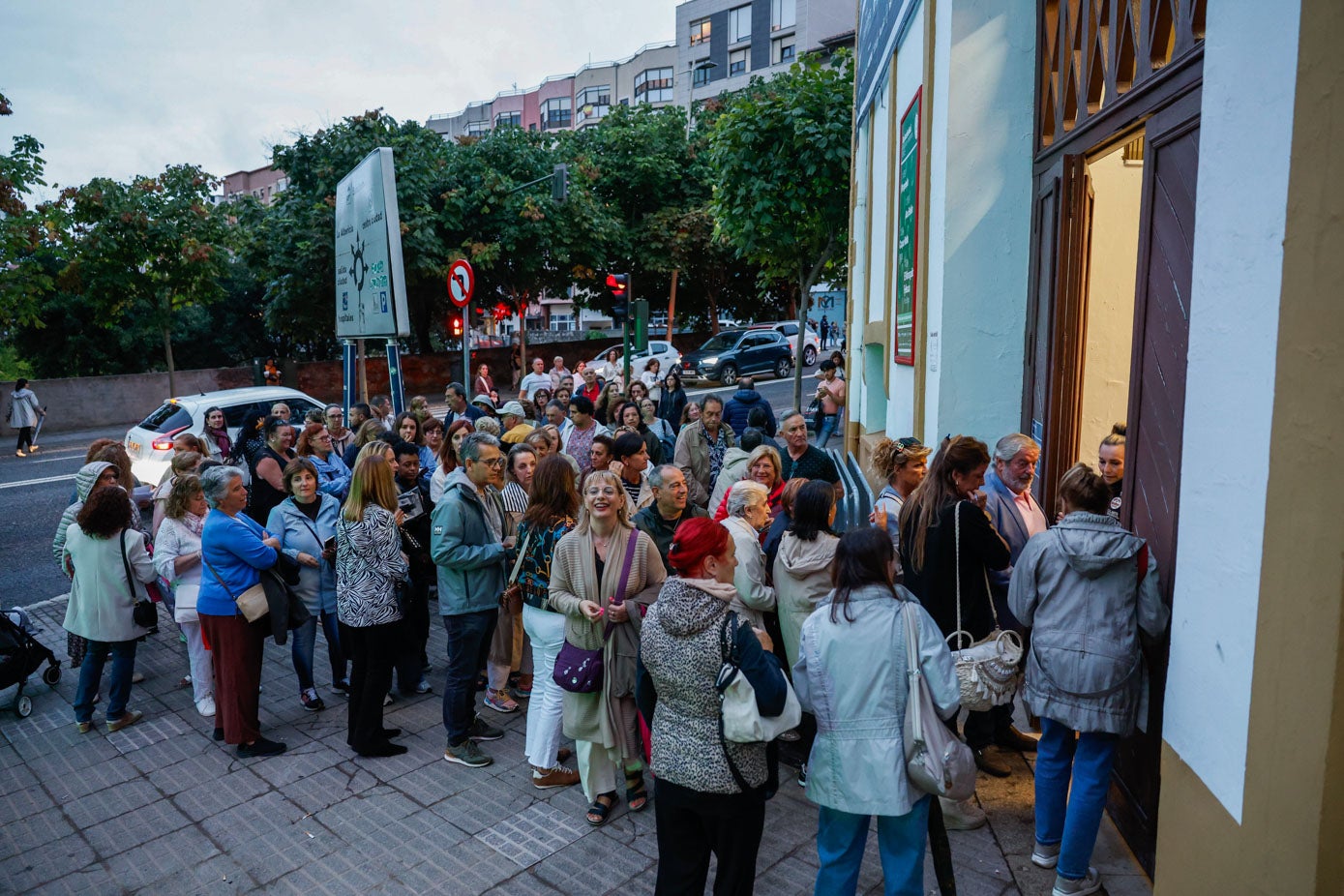 Entrada de la plaza de toros, donde se celebró el concierto.