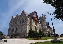 Exterior del Palacio de la Magdalena.