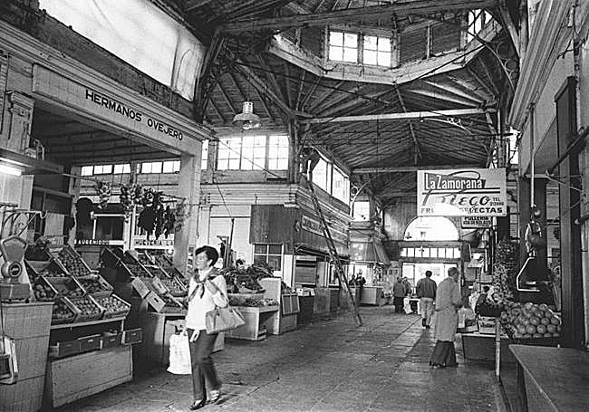 Aspecto del interior del Mercado en agosto de 1984.