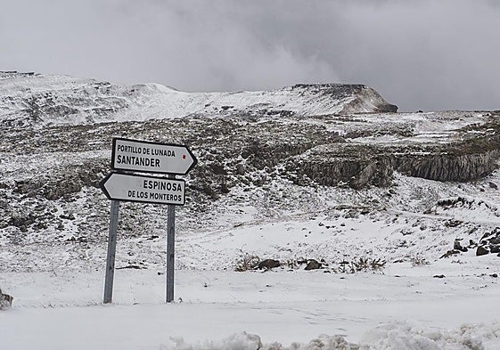 Nevada en la zona alta de la comarca pasiega, en el Portillo de Lunada.