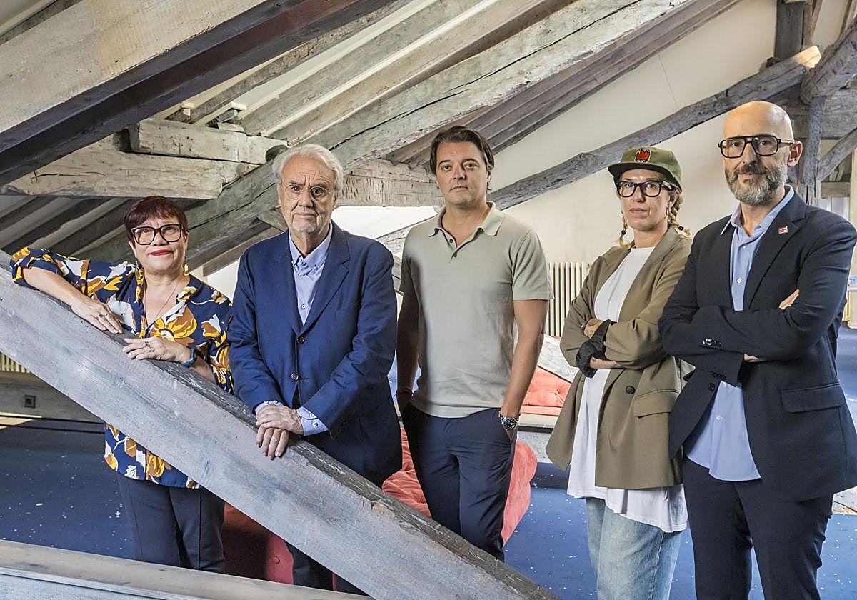 Adela Mac Swiney, Manuel Gutiérrez Aragón, Cristóbal García, Meri Ingelmo y Víctor Lamadrid.