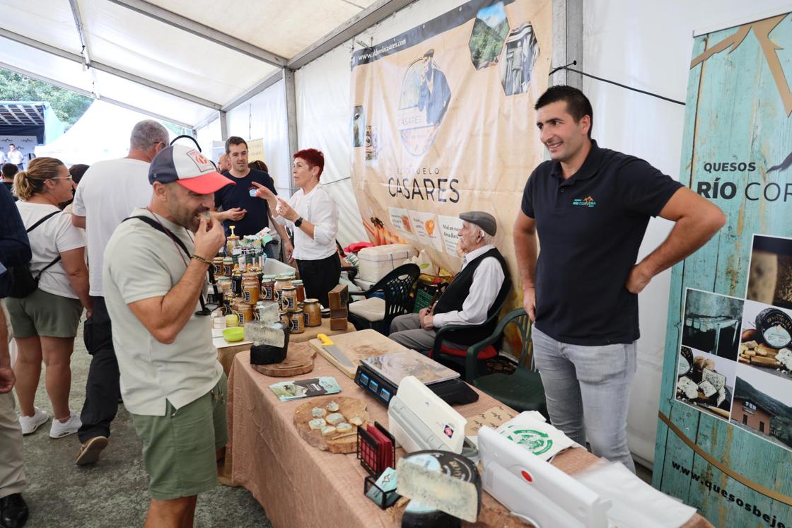 El queso de la zona tampoco faltó, con degustación del producto incluida.