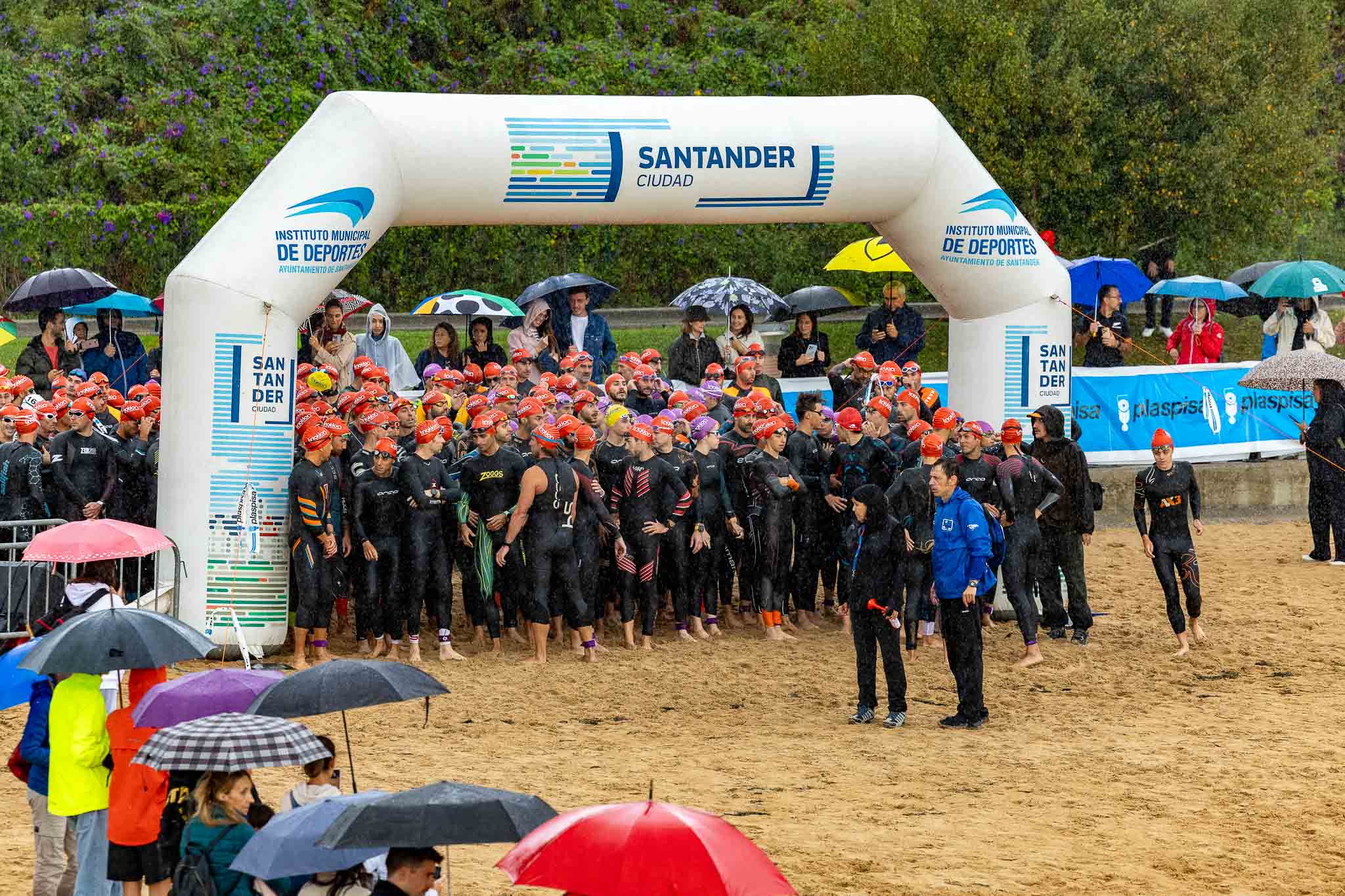 La lluvia hizo la cita más exigente.
