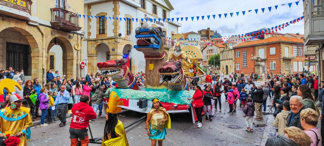 El cuarto premio llegó de la mano de la peña de peruanos de Reinosa.