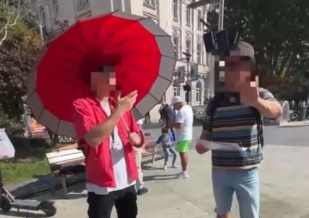 Una captura del vídeo que se ha hecho viral en redes sociales.