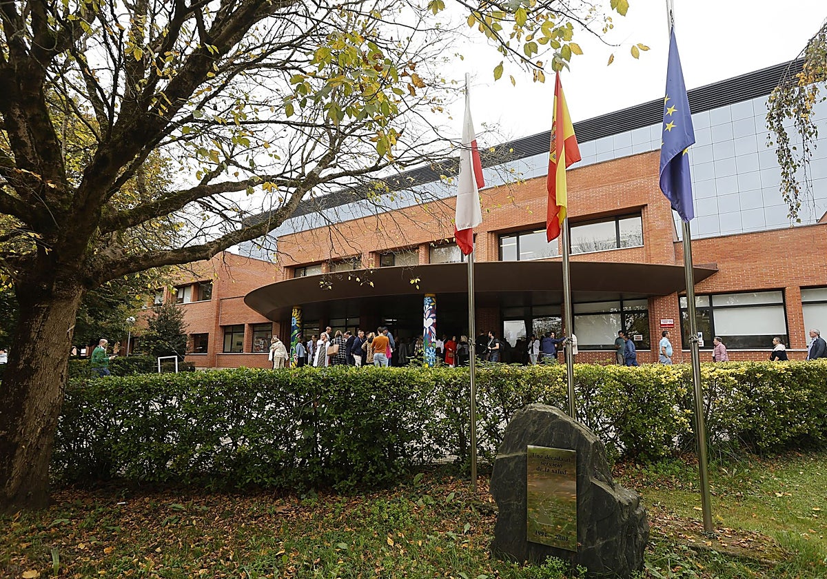 Vista del Hospital Sierrallana, donde se produjeron las coacciones durante ocho años.