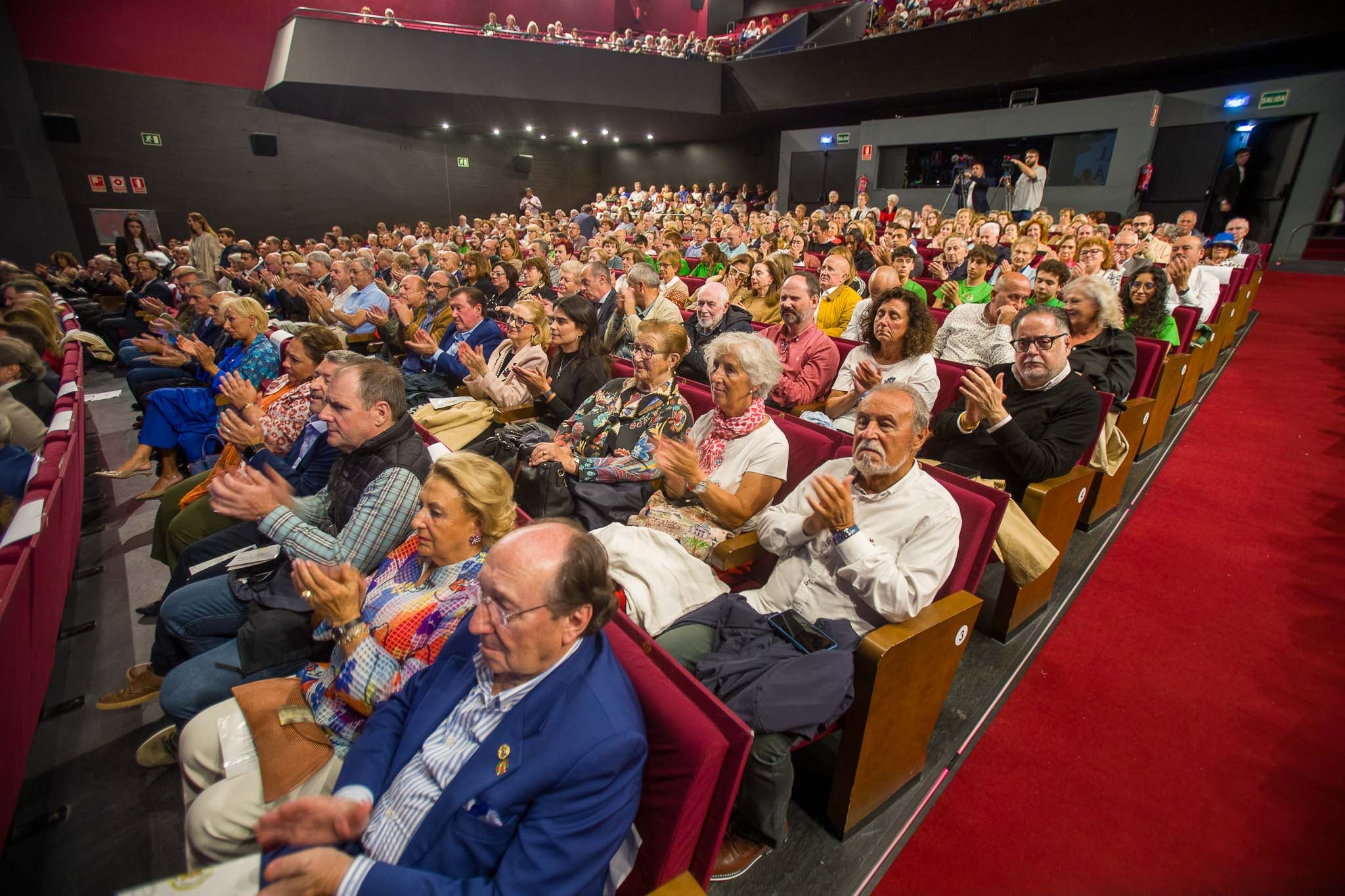 Las butacas se llenaron rápidamente.