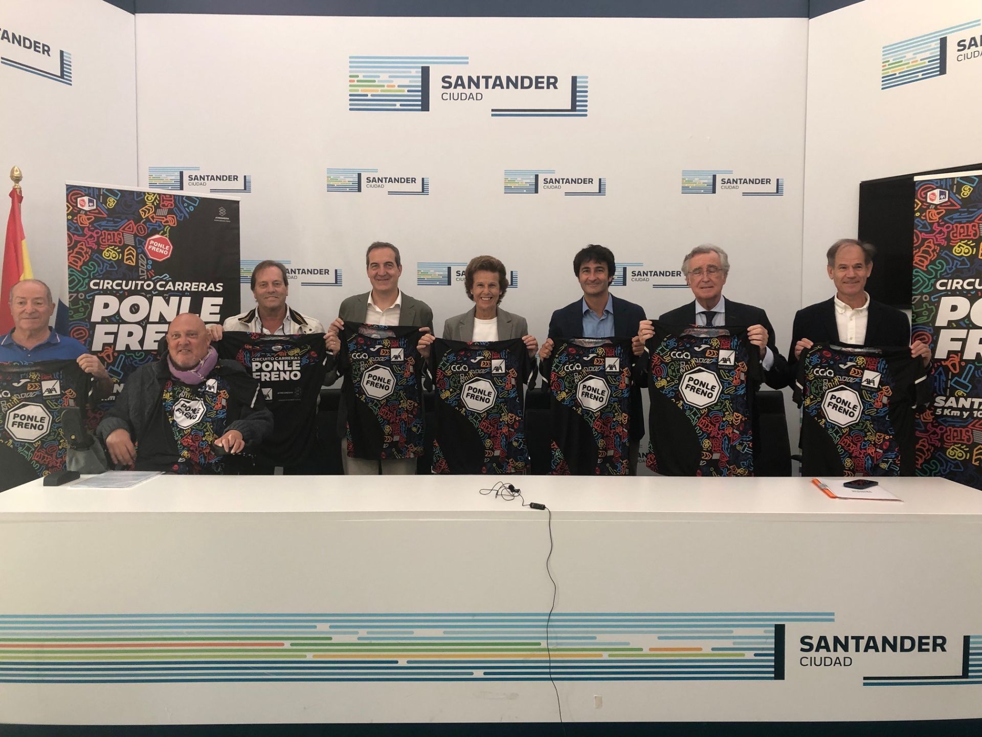 Un momento de la presentación en el Ayuntamiento de Santander.