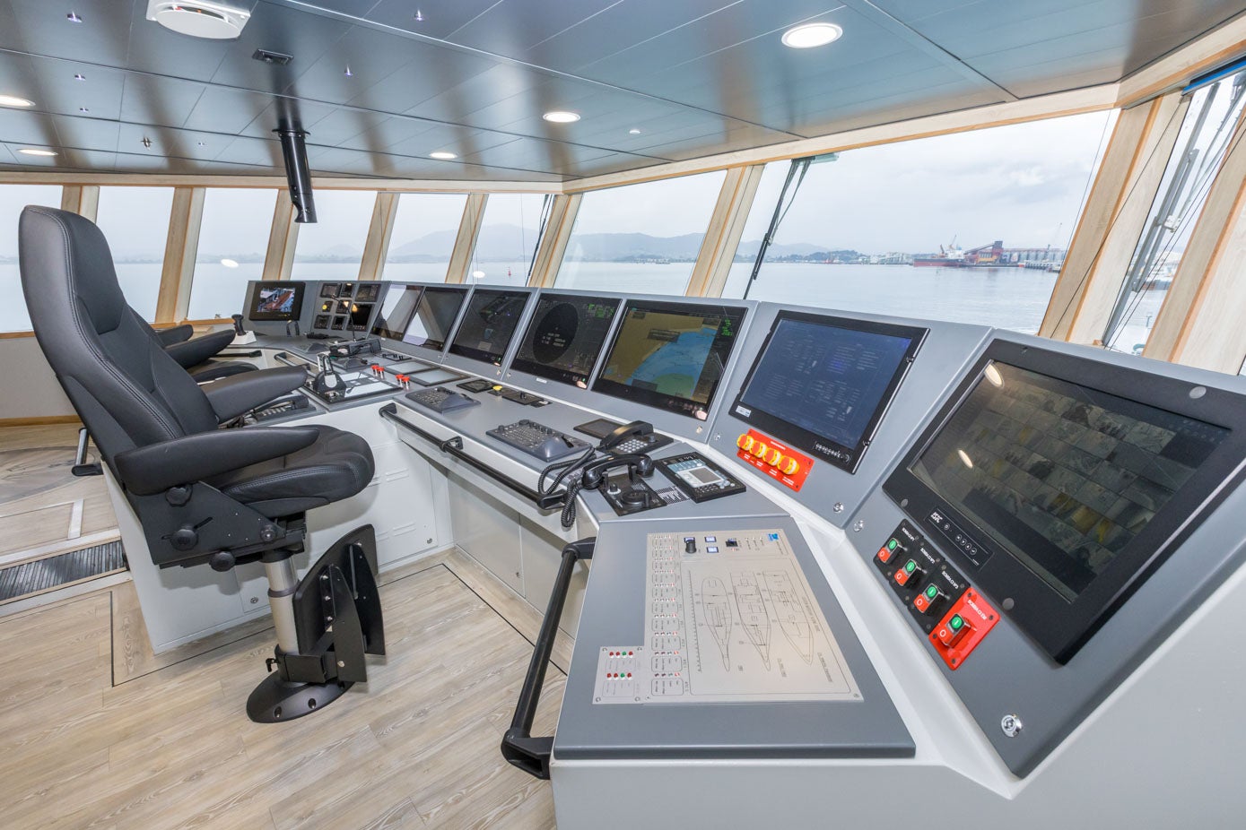 Otra de las novedades es la cámara térmica, de gran ayuda para detectar las embarcaciones pequeñas.