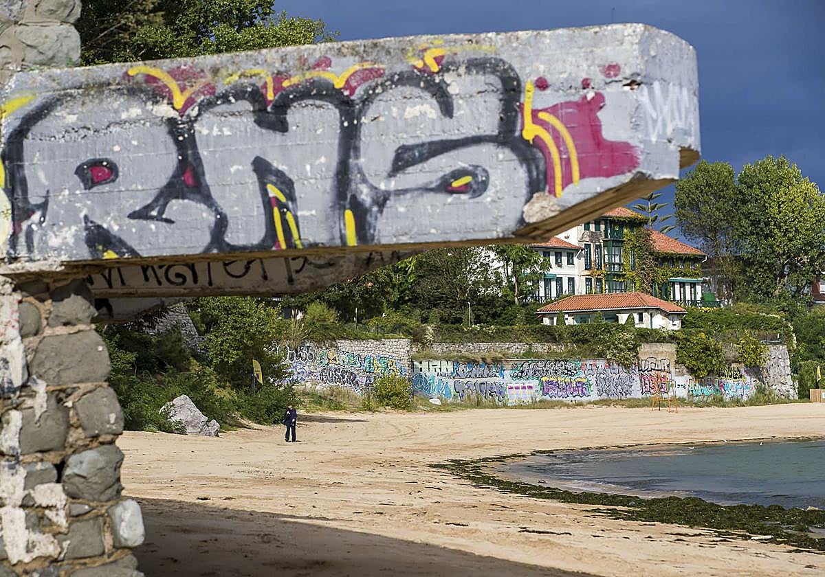 Así son algunas de las pinturas vandálicas en Santander