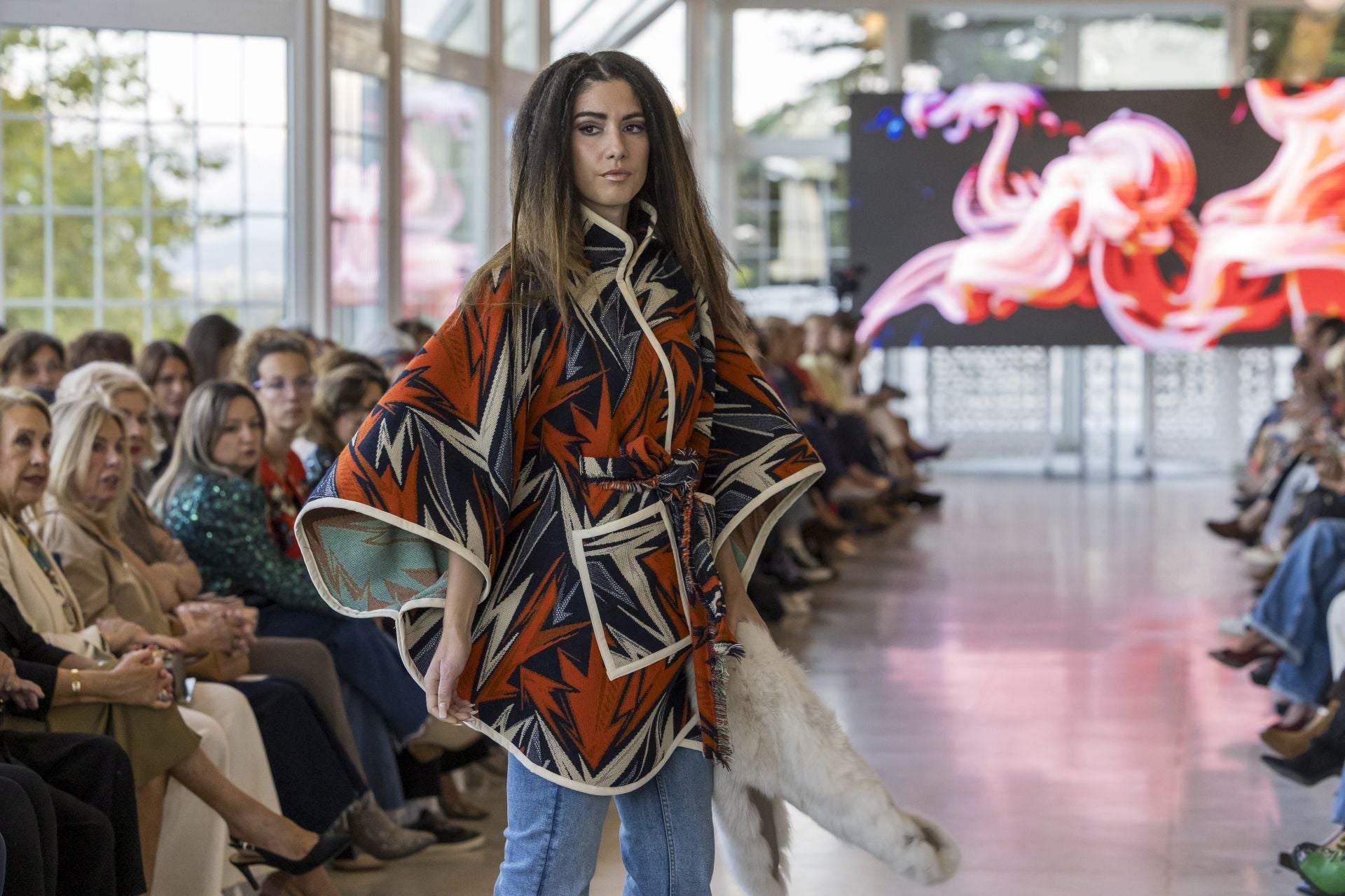 Paula Díaz, con un original kimono hecho a mano por Paula Alegría.