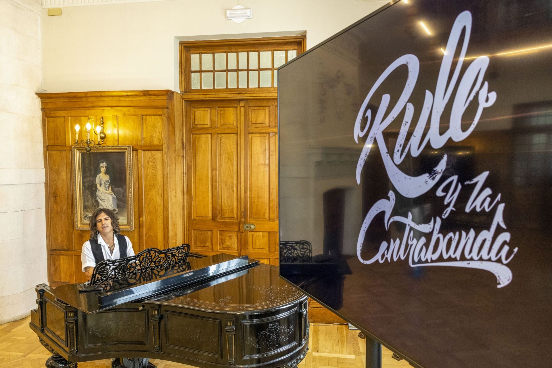 El campurriano se arrancó durante la presentación a cantar uno de sus temas más reconocidos.