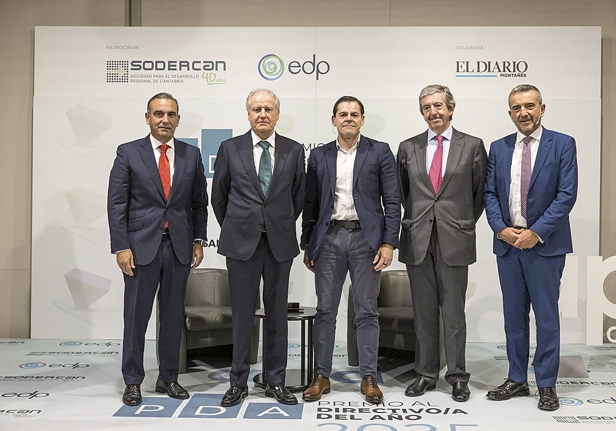 Desde la izquierda, Manuel Iturbe, Eduardo Arasti, Alberto Martínez Lebeña, Luis Revenga y David González Pescador.