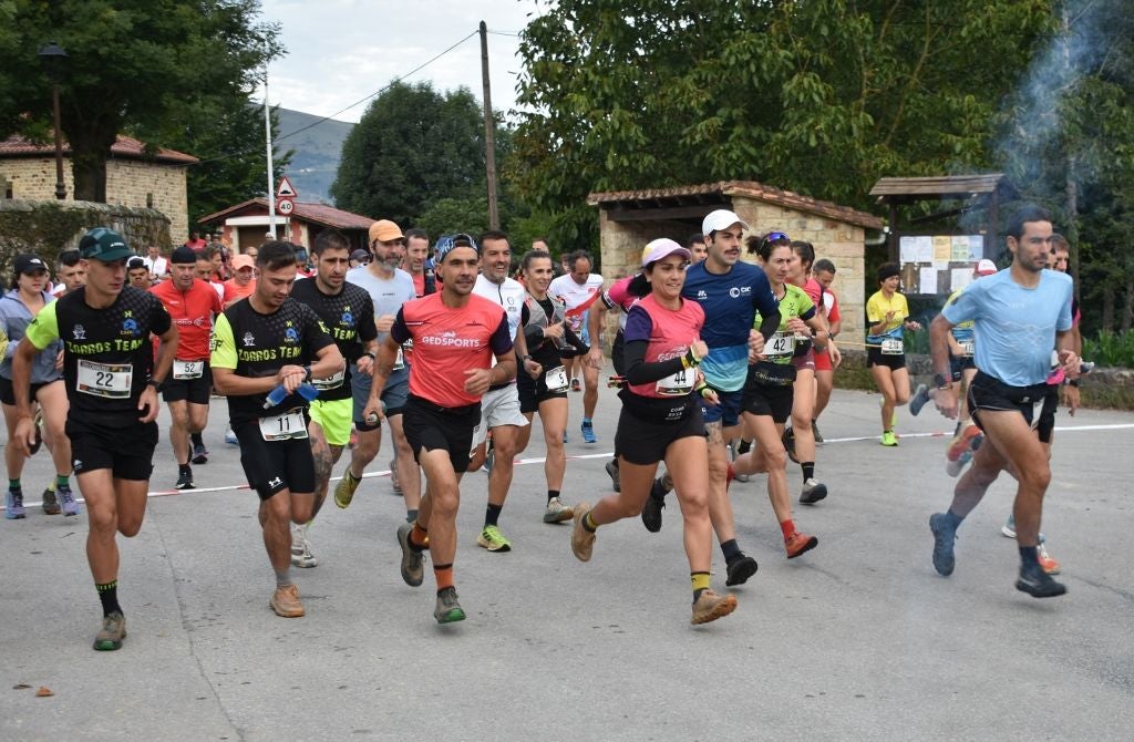A los pies de la iglesia se dio el pistoletazo de salida en la carrera lanzada.