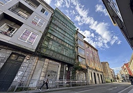 Los edificios número 9 y 13 de la calle Alta, en el Cabildo, que serán demolidos.