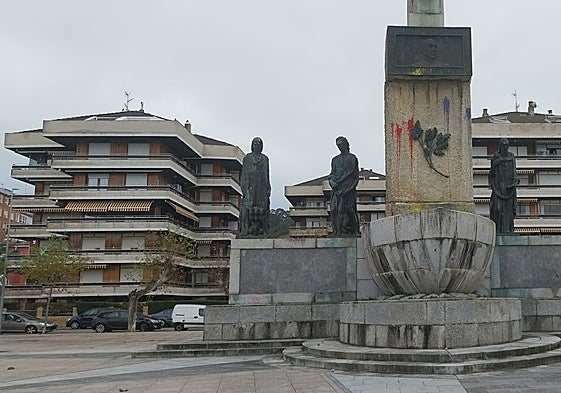 Monumento a Carrero Blanco en Santoña.