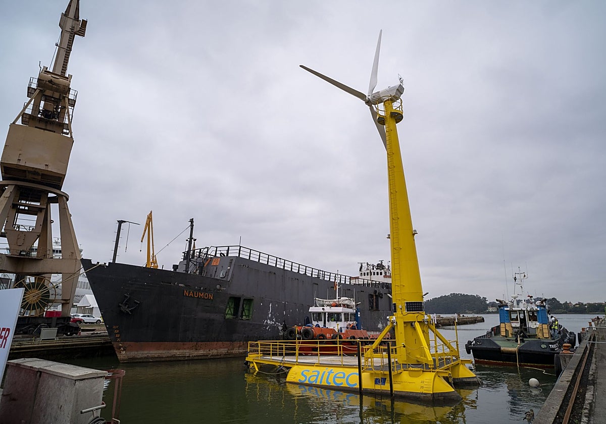 Botadura en 2020 de la plataforma eólica marina de Saitec desde Astander.