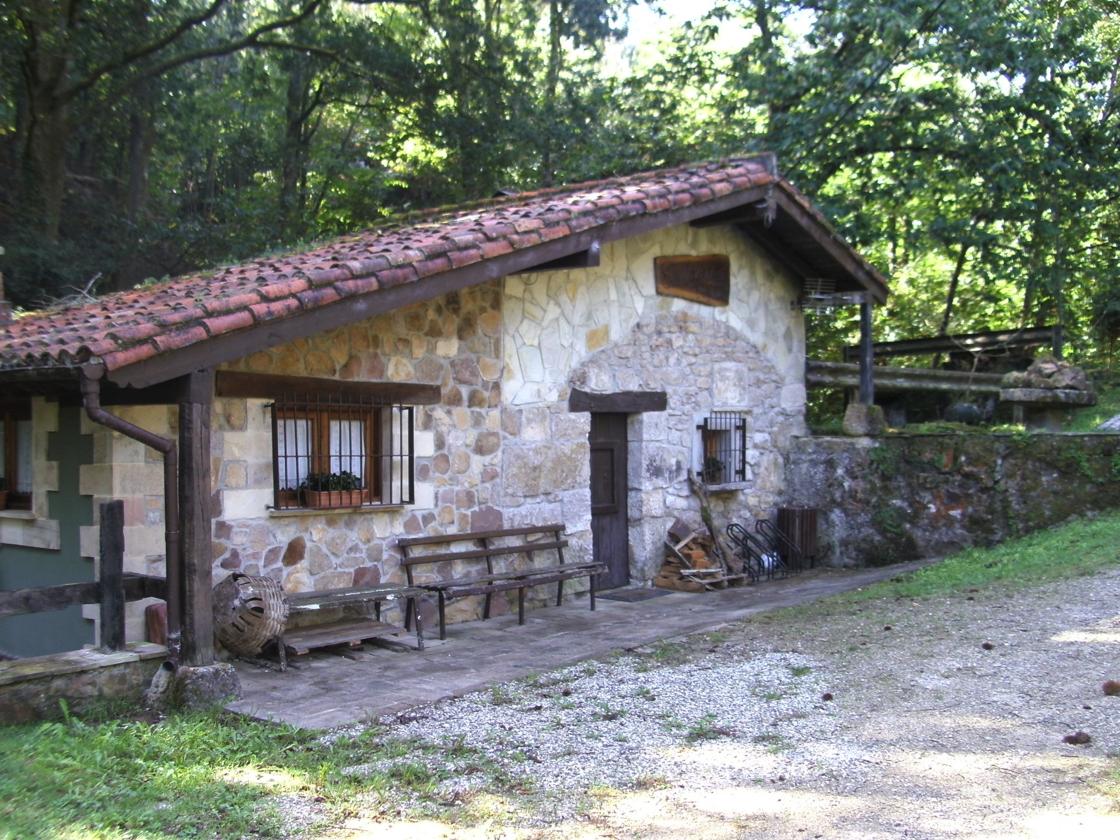 Molino de Montaña en el río Sordo.