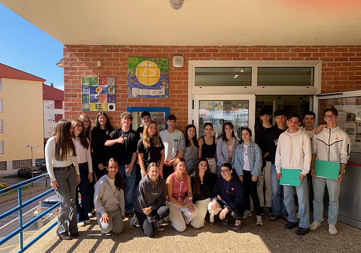 Alumnos franceses y españoles que participan en el programa de intercambio.