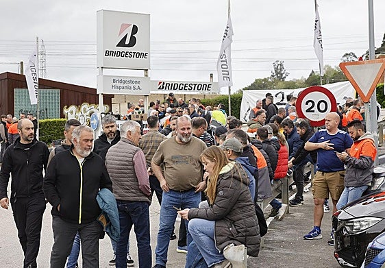 Manifestantes durante una de las protestas que tuvo lugar este año antes de que se firmara el ERE en Puente San Miguel.
