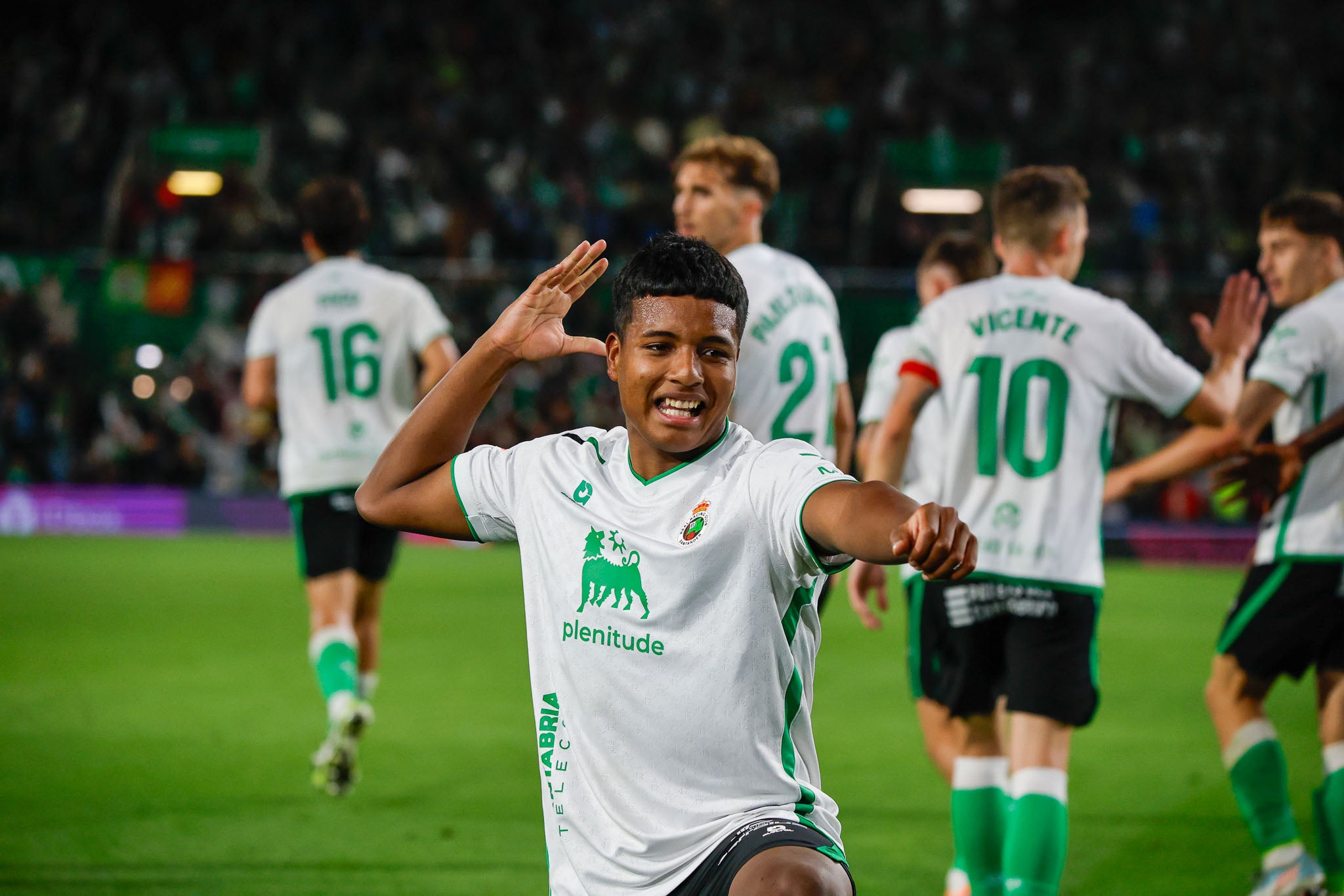 Jeremy marcó el segundo gol para el Racing con asistencia de Salinas. 