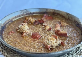 Arroz con bogavante para dos personas.