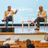 Samira Hidalgo, Marcos López Hoyos y Piero Crespo durante el panel dedicado a la IA en medicina.