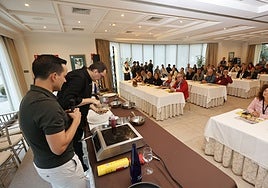 La cocina en directo es uno de los atractivos de las actividades programadas.