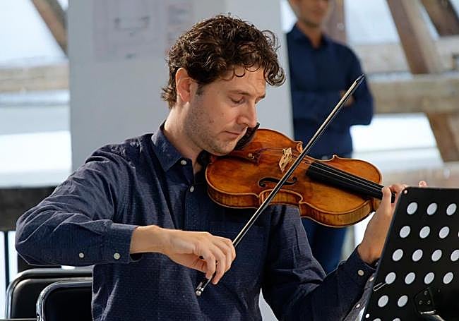 Daniel García Gamaza. primer premio 'Acordes', ha participado en numerosos festivales.