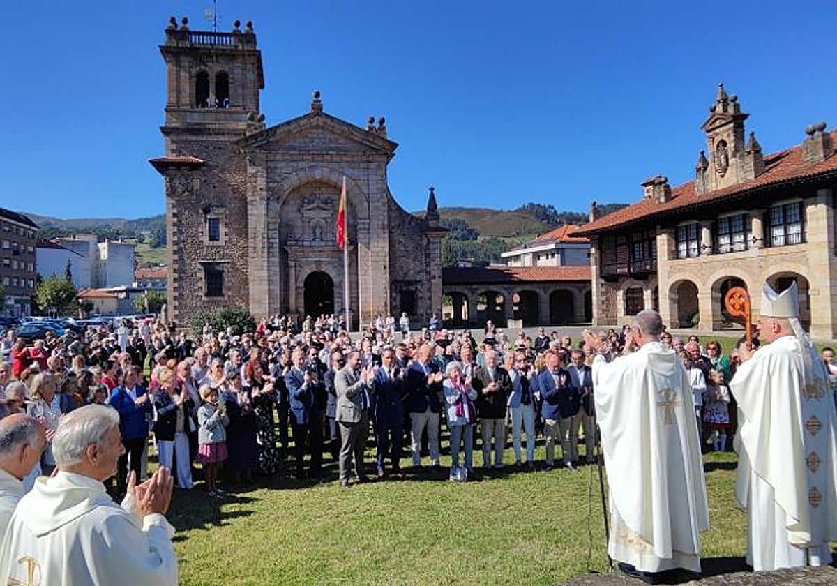 Festejos del centenario de la iglesia y antiguo asilo de Los Corrales de Buelna.